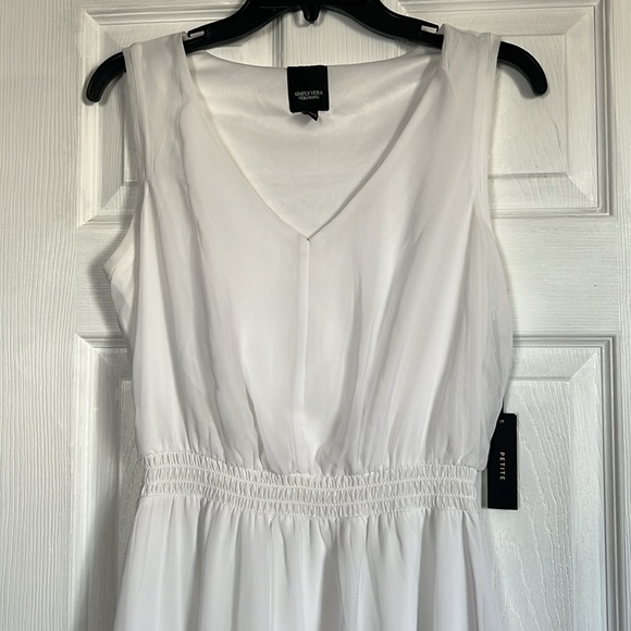 Simply Vera Vera Wang Dress Sz MP Asymmetrical Lined Sleeveless V Neck White NWT - Picture 2 of 15
